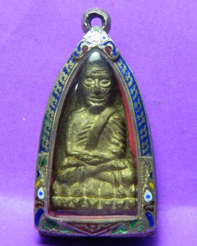 เตารีดโบราณ อ.ทอง วัดสำเภาเชย จ.ปัตตานี ที่ระลึกกฐินผ้าป่า จุฬา ปี 49