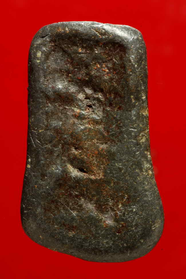 พระยืนประทานพร กรุวัดสุวรรณ อ่างทอง เนื้อตะกั่วสนิมแดง 