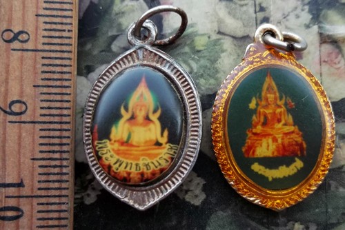 10 บาท กับ ล็อกเก็ตพระพุทธ 2 อัน ..ฺBi830