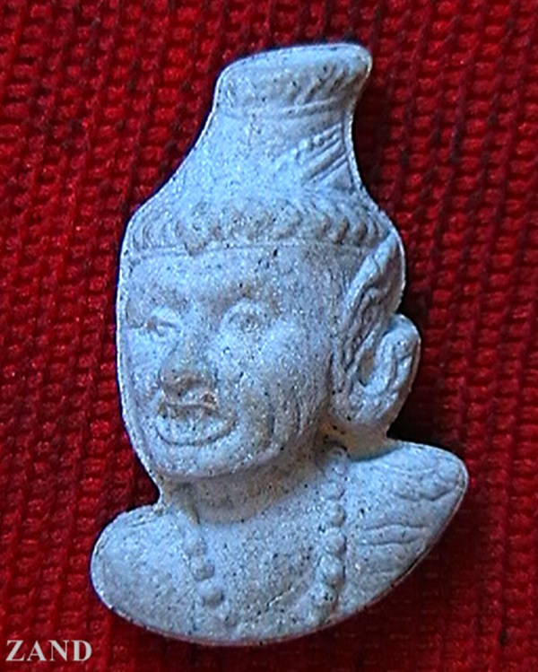 เศียรฤาษี เนื้อผง วัดลิ้นทอง จ.อ่างทอง ตามรูปครับ