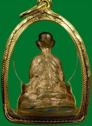หลวงพ่อทบหัวไม้ขีดเลี่ยมทองสวยๆ