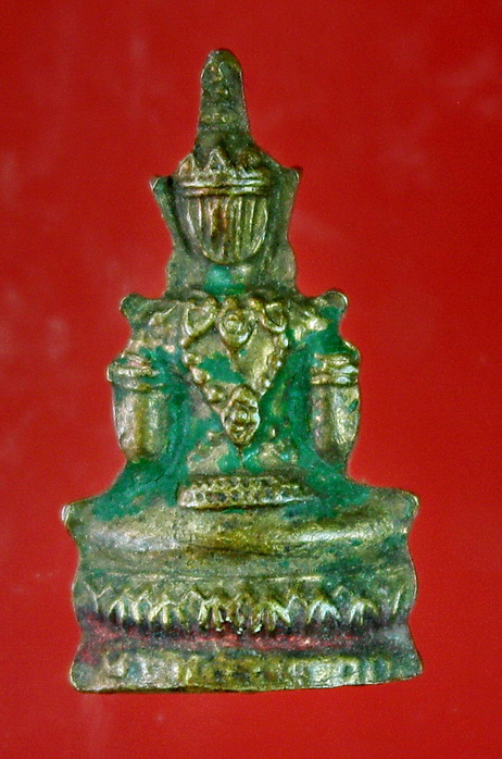 พระแก้วมรกตทรงเครื่องฤดูร้อน พิมพ์ปั๊ม ออกวัดท่าแพ ปี2504 พ่อท่านคล้ายปลุกเสก