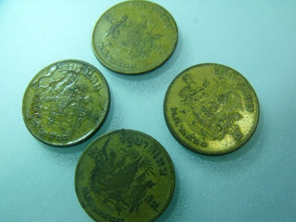 เหรียญ 50 สตางค์ ปี 2500 ทีเดียว 4 เหรียญ เคาะเดียว (รายการ 50 บาท)