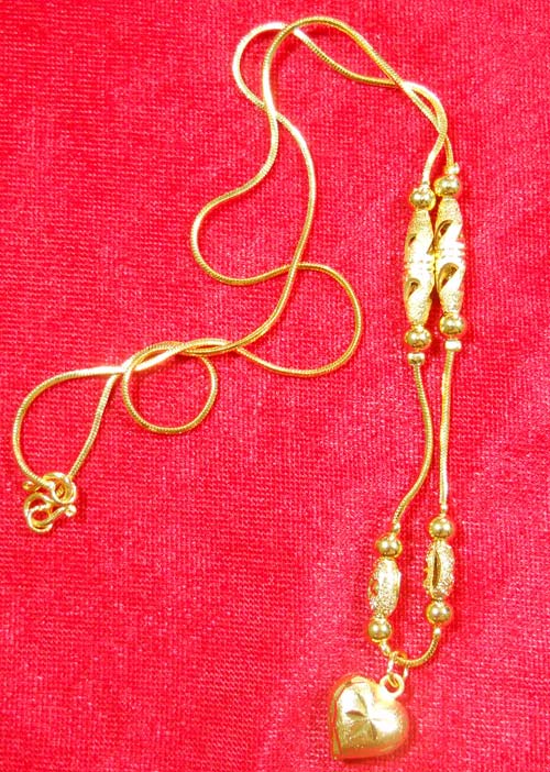 ทองคำ อัญมณีโคลนนิ่ง สร้อยทองจี้รูปหัวใจสวยงาม ทองแท้แพง ทองโคลนนิ่ง  ดี ถูก เหมือน 100%