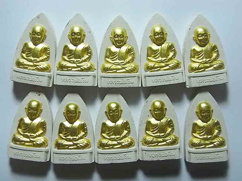 เคาะเดียว 10 องค์ (ราคาส่ง) หลวงพ่อเงินเนื้อผงปิดทอง พระเจ้าห้าพระองค์ รุ่นฟ้าคำรณ *** พร้อมกล่องเดิ