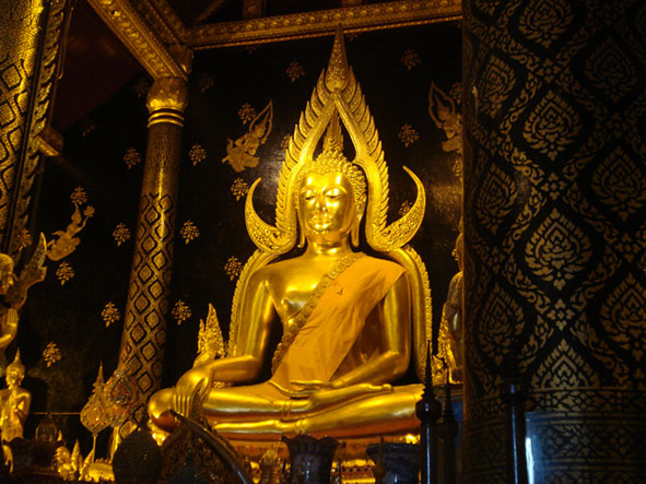 เหรียญพระพุทธชินราชอินโดจีน ปี2485 ทองแดงบล็อคนิยม อะจุด สภาพพอสวยเลี่ยมตลับเงิน+บัตรรับประกัน
