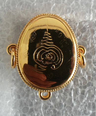 "เคาะเดียว"เบี้ยแก้ทองคำลงยา หลวงปู่เจือ น้ำหนักทองคำ 8.8 กรัม