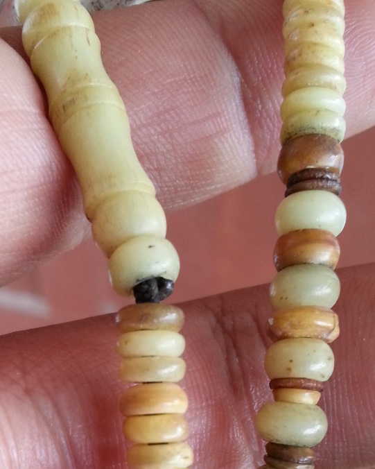 สร้อยงา+เขี้ยว และเขาเลี่ยมสามห่วง 