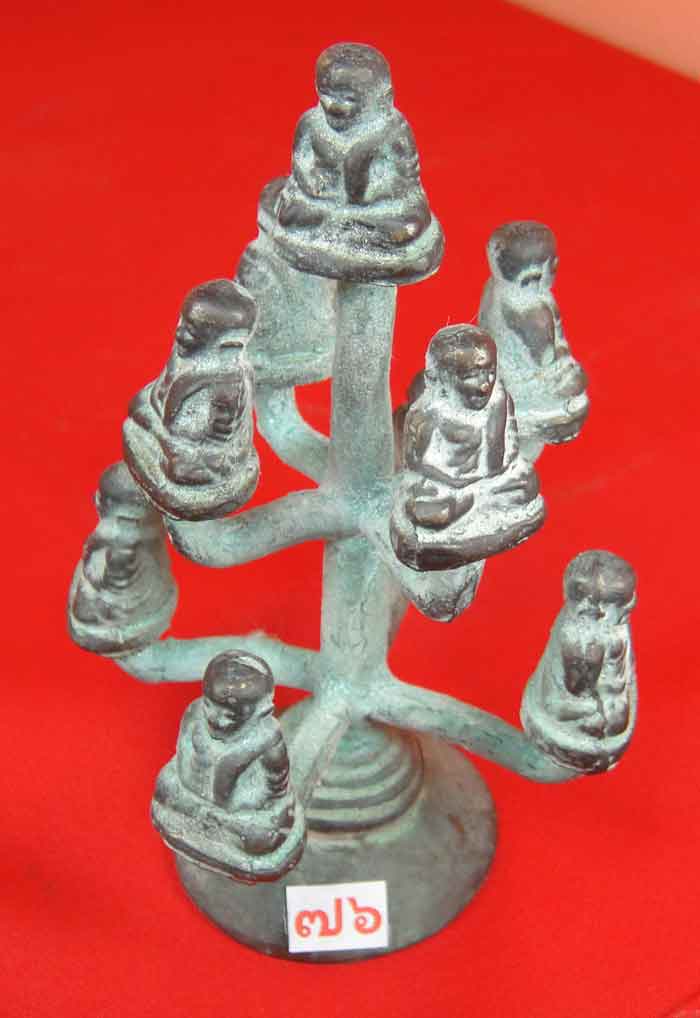 (((วัดใจเคาะเดียว ๑๐ บาทแดง))) หลวงพ่อเงินพระช่อ 9 องค์ พิมพ์นิยม เนื้อทองเหลืองคราบเบ้าและคราบสนิมเ