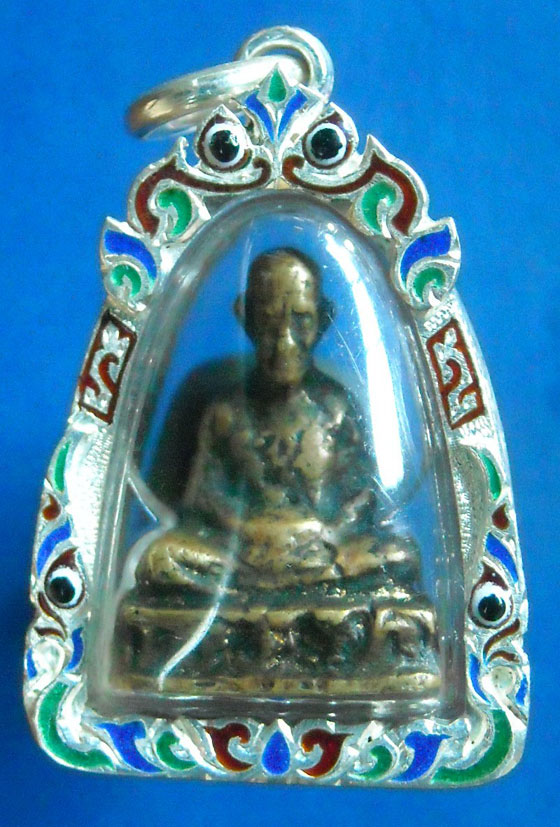 รูปหล่อหลวงพ่อทบ วัดชนแดน พิมพ์หัวไม้ขีด เลี่ยมเงินลงยาพร้อมใช้ + บัตร 2 สถาบันครับ