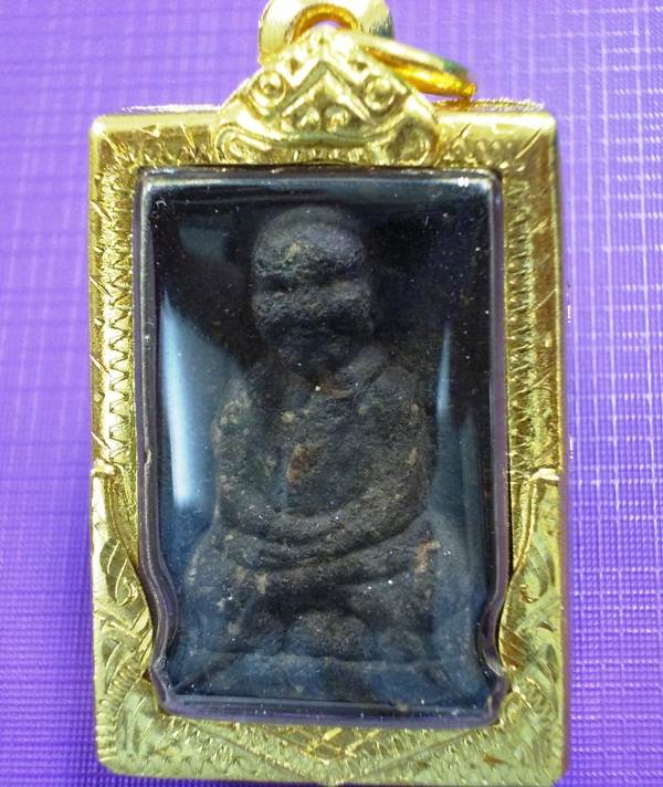 หลวงปู่ทวด วัดห้วยมงคล รุ่นสร้างพระให้แม่ เลียมไมครอนแจกกรรมการหล่อหลวงพ่อโสธร ปี 44