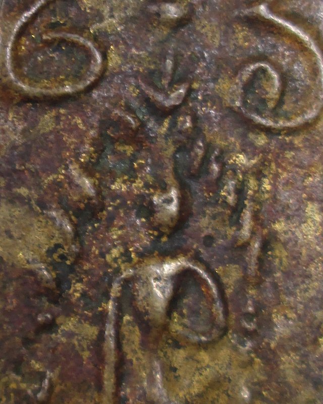 ลีลา เนื้อทองผสม น้ำทองกระจายทั้งองค์ ไม่ทราบที่ 