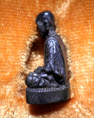 รูปเหมือนหลวงพ่อทองสุข รุ่นแรก วัดสะพานสูง ปี 2517 นนทบุรี 