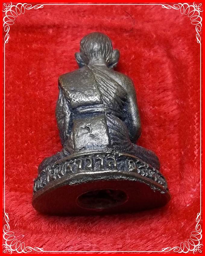 รูปหล่อหลวงพ่อเขียน วัดสังนราวาศ จ.สิงห์บุรี