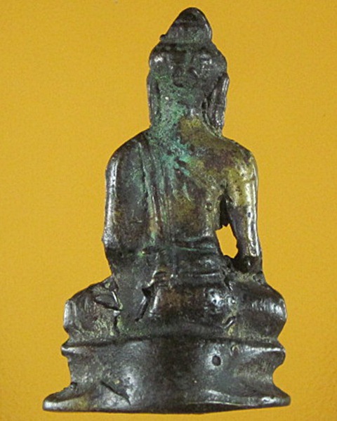 พระพุทธหล่อพิมพ์ลพบุรีไม่ทราบที่ครับ