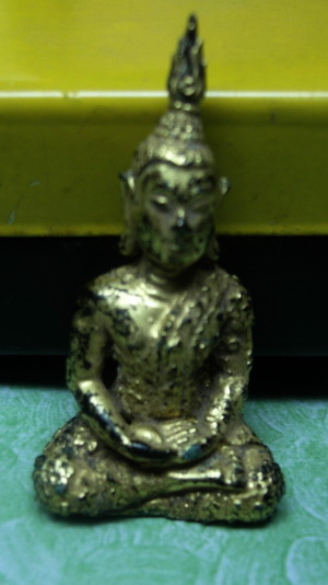 พระรัตน ปิดทองคำทั้งองค์ วัดใจ