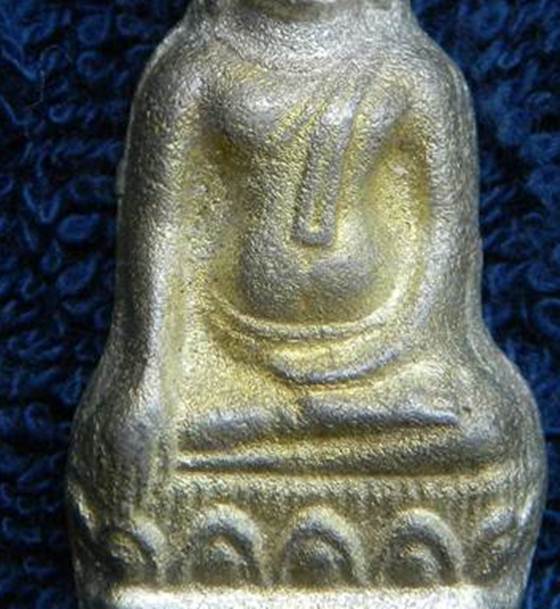 พระหูยานพิมพ์เล็ก เนื้อชินผิวปรอทน้ำทอง สวยเดิม