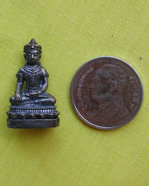 พระกริ่งชัยวัฒน์ จอมสุรินทร์มหาเศฐษฐี(โค้ดเลเซอร์ใต้ฐาน) หลวงปู่หงษ์ จ.สุรินทร์**เคาะเดียว**4**