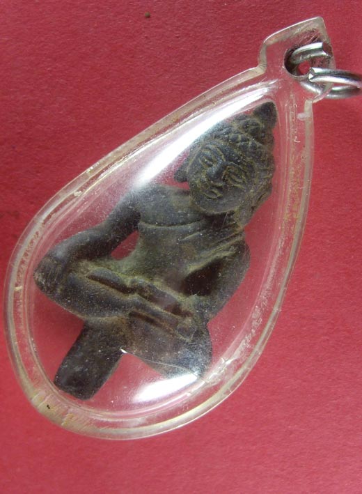 พระยอดธงเก่ามากๆ  ไม่ที่  องค์ใหญ่เนื้อดี  สวยมาก