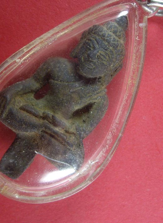 พระยอดธงเก่ามากๆ  ไม่ที่  องค์ใหญ่เนื้อดี  สวยมาก