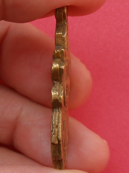 เหรียญหล่อเนื้อทองผสม หลวงพ่อบ้านแหลม ปี 2483 ราชบุรี