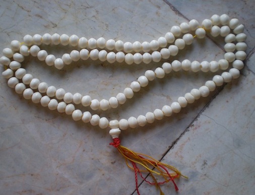 สร้อยประคำ  108  เม้ด  ขนาด 8 มิล  เคาะเดียว 