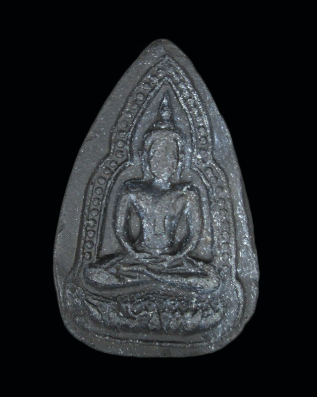 พระพุทธชินราช กลีบบัว เนื้อผงใบลาน หลวงพ่อเงิน วัดดอนยายหอม จ.นครปฐม ในวาระฉลองอายุ 84 ปี พ.ศ. 2517