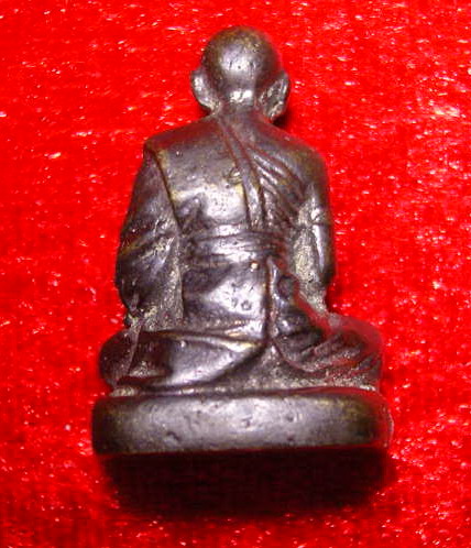 รูปหล่อ หลวงปู่เทียม วัดกษัตรา อยุธยา  รุ่น 2