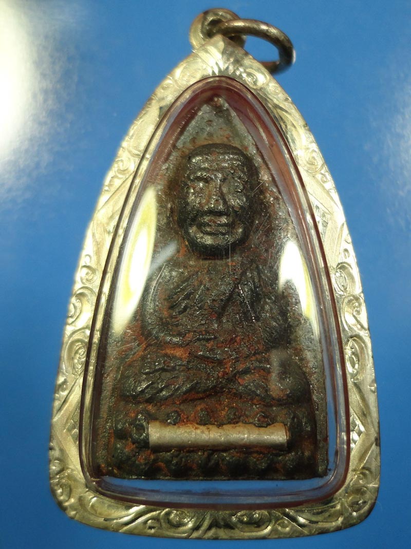 หลวงปู่ทวดเนื้อแร่บางไผ่ ฝังตะกรุดเงิน ปี49