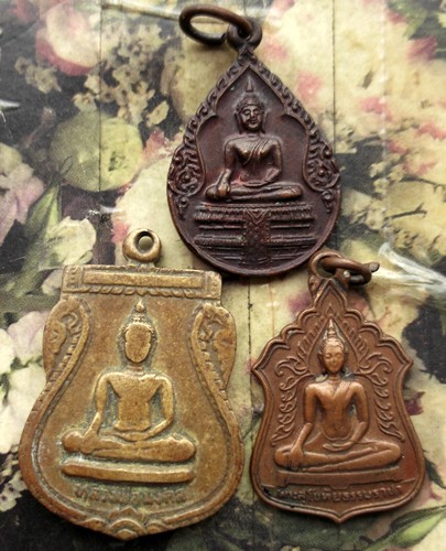10 บาท กับ เหรียญพระพุทธ 3 เหรียญ ....WA71
