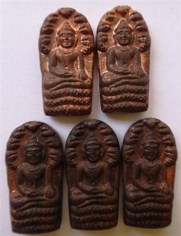 ปรกใบมะขามสะดุ้งกลับหลวงปู่ธรรมรังษี วัดพระพุทธบาทเขาพนมดิน 5องค์เคาะเดียวเบาๆ700