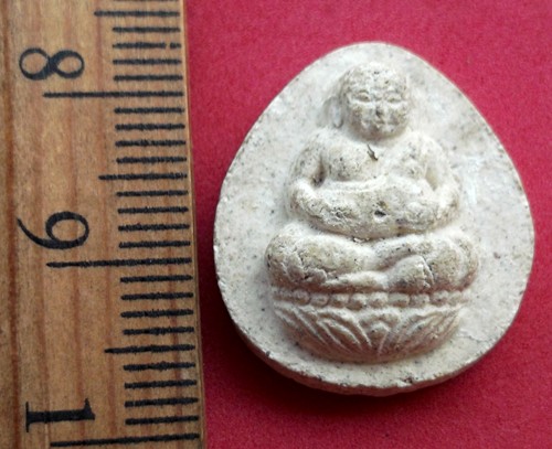 10 บาท. กับ ผงพระสังกัจจายน์ หลวงพ่อเส็ง วัดบางนา....Pj719