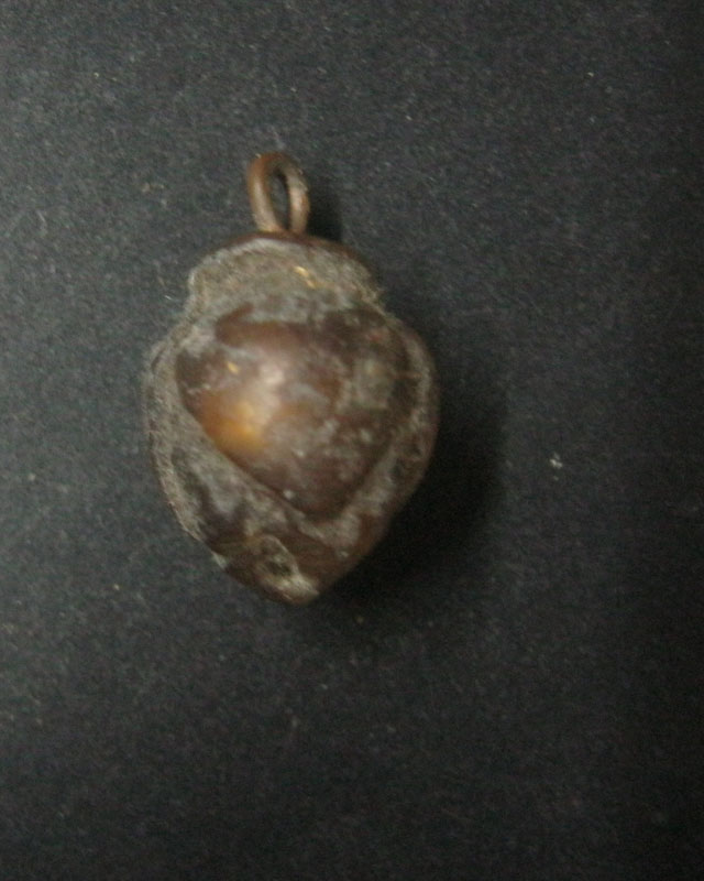 ลูกอมทองไหล หลวงพ่อทอง วัดเขาตะเครา