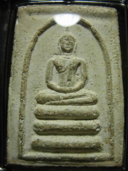 อยากขาย ๆ สมเด็จพระประธาน หลวงพ่อมุ่ย วัดดอนไร่ จ.สุพรรณบุรี เลี่ยมกรอบเงินโบราณ