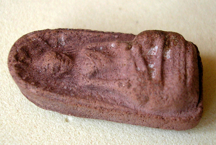 พระรอด เนื้อผงผสมชานหมาก หลวงพ่ออุ้น วัดตาลกง ปี๔๓