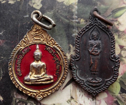 10 บาท กับ รวมเหรียญพระพุทธ 2 เหรียญ ...Bi969