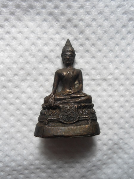 พระกริ่ง ภปร องค์ที่1ครับ