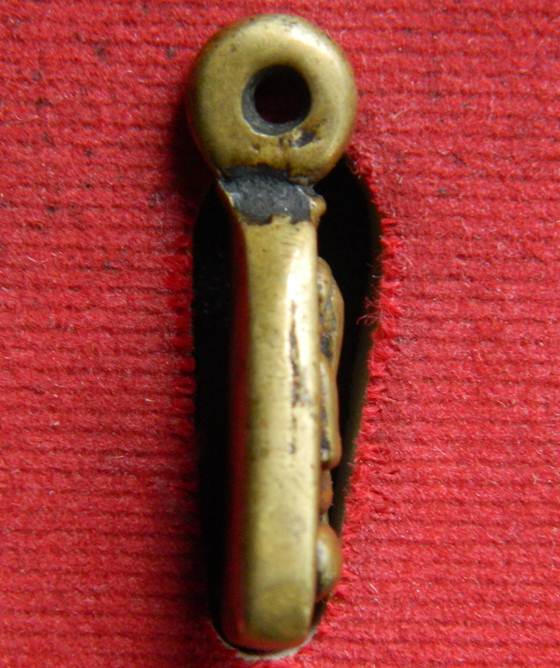 เหรียญหล่อพระปิดตา พิมพ์จอบเล็ก หลังจาร