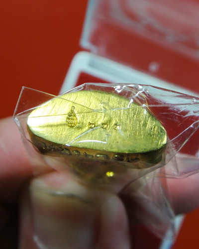 รูปเหมือนปั๊มรุ่นแรก เนื้อทองสตางค์ ครูบาเลิศ วัดทุ่งม่านใต้ จ.ลำปาง 