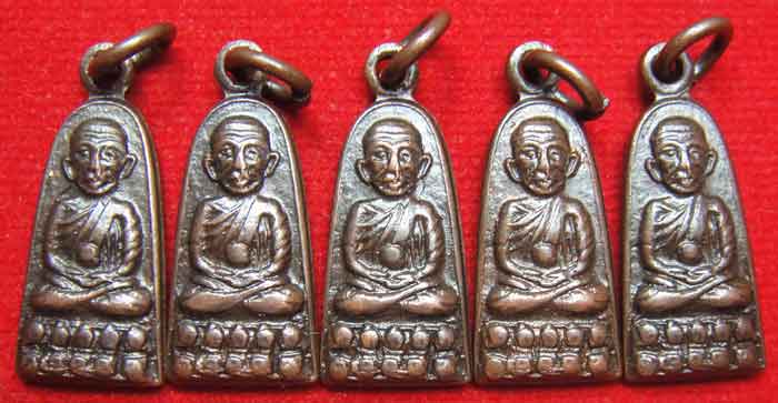 (((วัดใจ)))หลวงปู่ทวดทะเลซุง ปี 08 พิมพ์เล็ก (ลูกแก้วบัวห้า) " 5 องค์ " เนื้อทองแดงรมดำ สวย คม รม เด