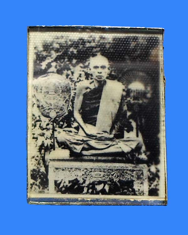รูปถ่ายกระจก หลวงพ่อหยัด วัดโบสถ์ หลวงพ่อแพ วัดพิกุลทอง,หลวงปู่โต๊ะ วัดประดู่ฉิมพลี ร่วมเสก