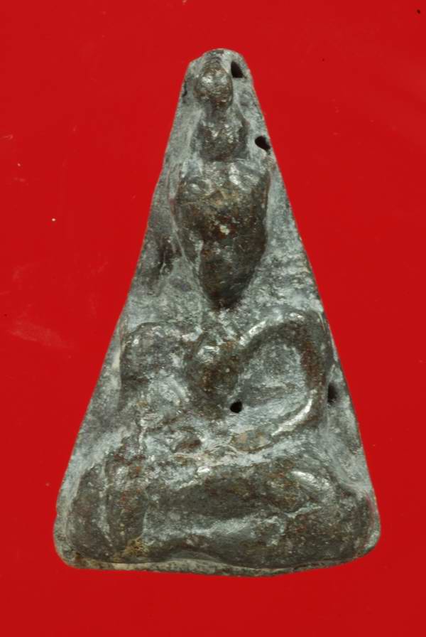 พระกรุวัดสุวรรณ พิมพ์ท่ากระดาน เนื้อตะกั่วสนิมแดง อ่างทอง