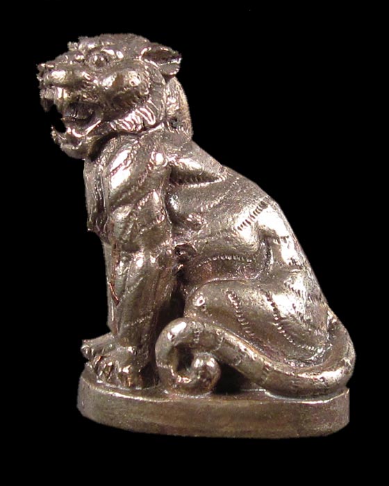 เสืออาคม เนื้อนวะ รุ่นแรก หลวงปู่คําบุ วัดกุดชมภู จ.อุบลราชธานี # ๓