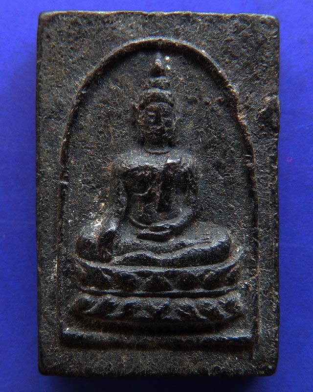 หลวงปู่เฮี้ยง วัดป่า จ.ชลบุรี พระสมเด็จสุคโต เนื้อผงคลุกรัก พ.ศ. 2498 ผสมผงหลวงพ่อแก้ว มีหน้าตา+ตลับ