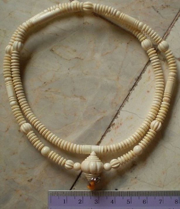 สร้อยงาช้างล้วน  ห่วงกลางหัวขุนมะยม  เคาะเดียว  