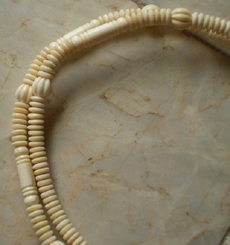 สร้อยงาช้างล้วน  ห่วงกลางหัวขุนมะยม  เคาะเดียว  