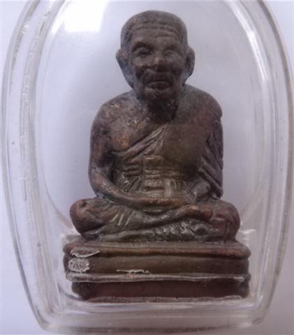 หลวงปู่ทวดเบตง อุดผงหลวงปู่ทวดปี97-06(อาจารย์ทิมเสก)+ผงโสฬส มหาพรหมปี99เคาะเดียว