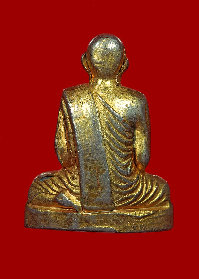 หลวงพ่อแพ รูปเหมือนปั้ม รุ่นแรก ปี2508 เนื้อกะไหล่ทอง 1 