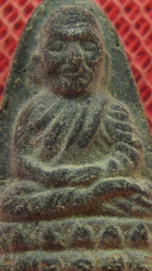 หลวงปู่ทวด วัดท่าไทร จ.สุราษฏร์ฯ ปี 2537 ( พิมพ์เล็ก หรือพิมพ์หน้าปี 24 ) เนื้อว่านกากยายักษ์ อาจาร
