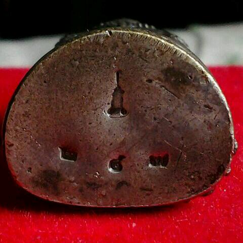 หลวงพ่ออุ้น วัดตาลกง พระกริ่งยอดขุนพล